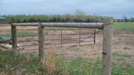 cornerfence_dads_01_compressed