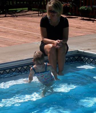 Kendra&Karlie_02_compressed