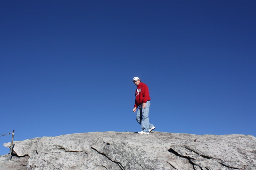 NCHiking_RandyClimgingRock_03